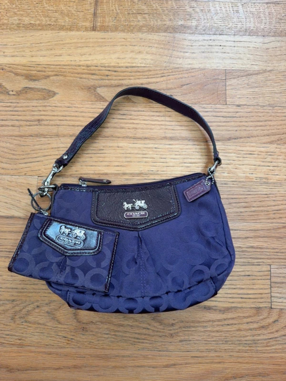 2010 Coach Madison OP Art Signature C Monogram in Purple with Wallet